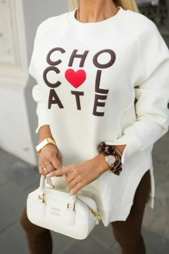 BLUZA BAWEŁNIANA OVERISZE OCIEPLANA Z NAPISEM CHOCOLATE ECRU