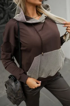 BLUZA BAWEŁNIANA Z KAPTUREM ZDOBIONA ZŁOTĄ SIATECZKĄ CZEKOLADOWA