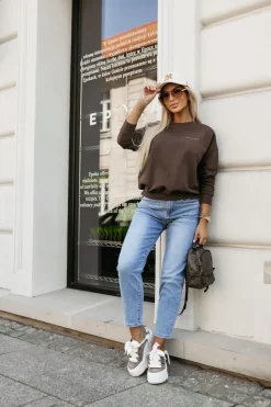 BLUZA BAWEŁNIANA Z OKRĄGŁYM DEKOLTEM Z NAPISEM STAYHERE BRĄZOWA