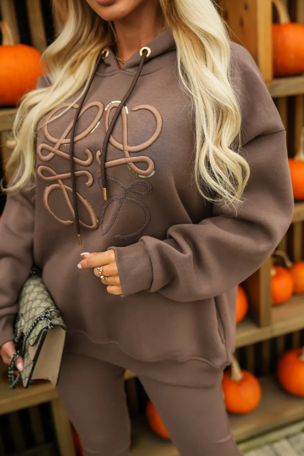 BLUZA DRESOWA BAWEŁNIANA KLOE Z KAPTUREM BRĄZOWA