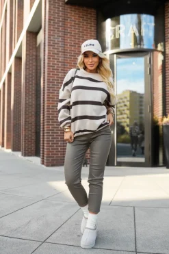 BLUZA DRESOWA BAWEŁNIANA OCIEPLANA W PASKI BEŻOWO-CZEKOLADOWE