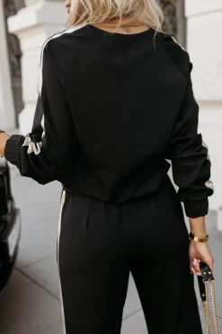 BLUZA DRESOWA HANA ZE ZŁOTYM LAMPASEM CZARNA