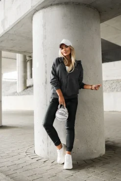 BLUZA DRESOWA ROZPINANA Z KAPTUREM Z MINIMALISTYCZNYM NAPISEM GRAFITOWA