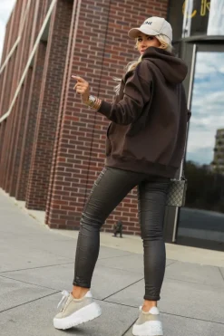 BLUZA DRESOWA Z KAPTUREM Z HAFTOWANYM NAPISEM CALIFORNIA TENNIS CLUB CZEKOLADOWA