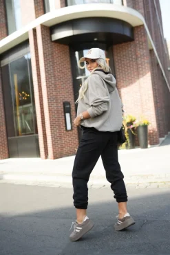 BLUZA DRESOWA Z KAPTUREM WAFFLE Z HAFTEM BEŻOWA