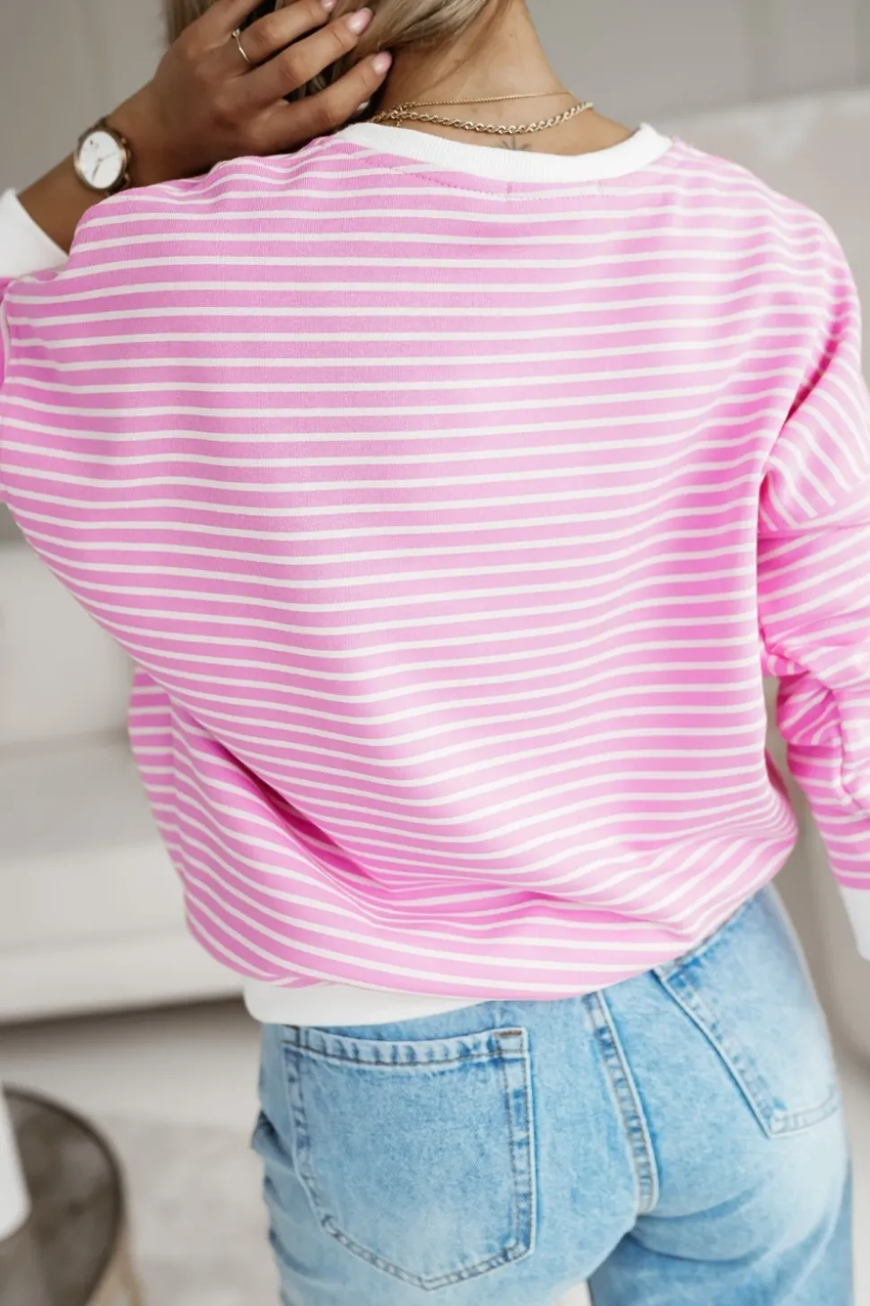 BLUZA JIMMY O KROJU OVERSIZE W PASKI RÓŻOWE-ECRU