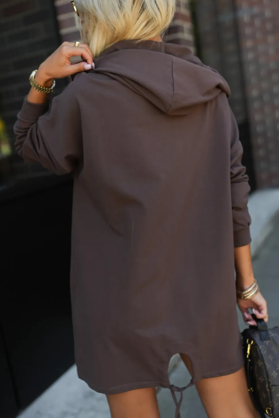 BLUZA PARKA Z KAPTUREM CZEKOLADOWA