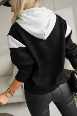 BLUZA SWETERKOWA SARA Z KAPTUREM CZARNO-SZARA