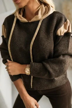 BLUZA SWETERKOWA SARA Z KAPTUREM CZEKOLADOWA