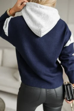 BLUZA SWETERKOWA SARA Z KAPTUREM GRANATOWO-SZARA