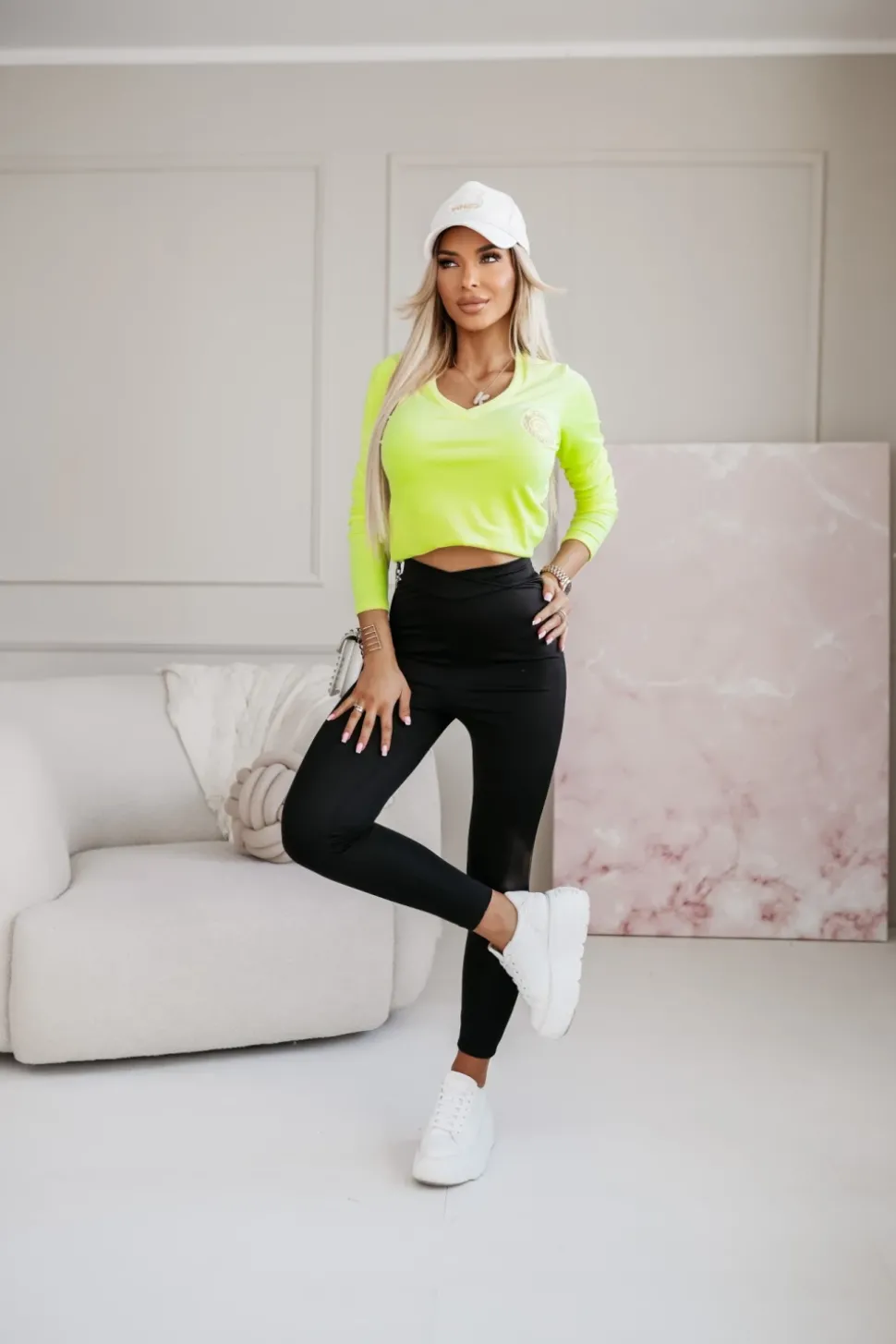 BLUZKA BASICOWA WELUROWA LOGOWANA NEONOWA ŻÓŁTA