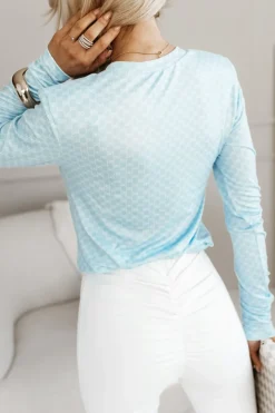 BLUZKA CLARK Z DEKOLTEM W SEREK MONOGRAM BŁĘKITNA