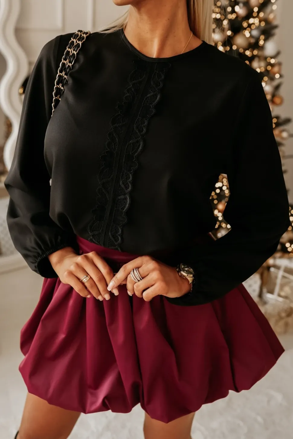 BLUZKA KOSZULOWA ISABELL Z KORONKOWĄ WSTAWKĄ CZARNA