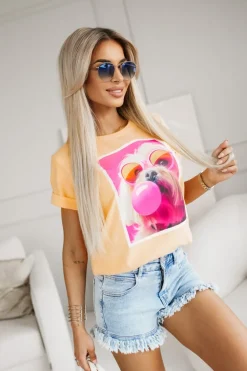 T-SHIRT BAWEŁNIANY Z NADRUKIEM PIESEK W OKULARACH MORELOWY