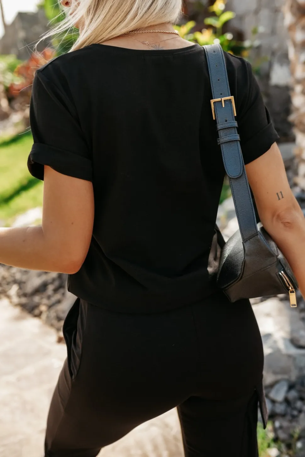 T-SHIRT BAWEŁNIANY Z NAPISEM INTUITION CZARNY