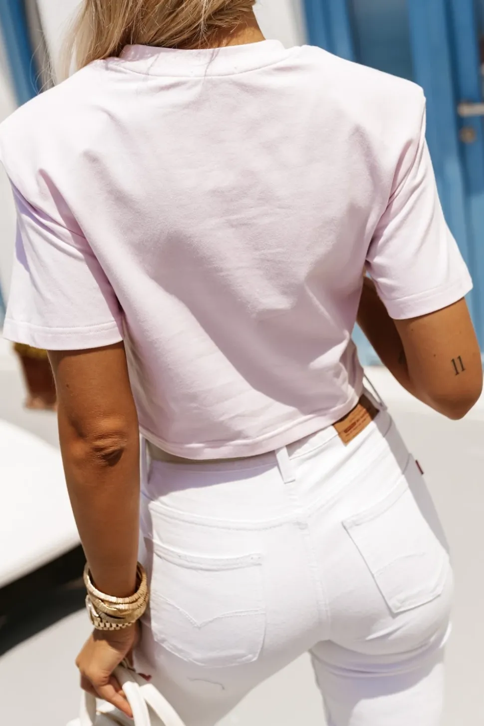 T-SHIRT BAWEŁNIANY Z PODUSZKAMI NA RAMIONACH PUDROWY RÓŻ