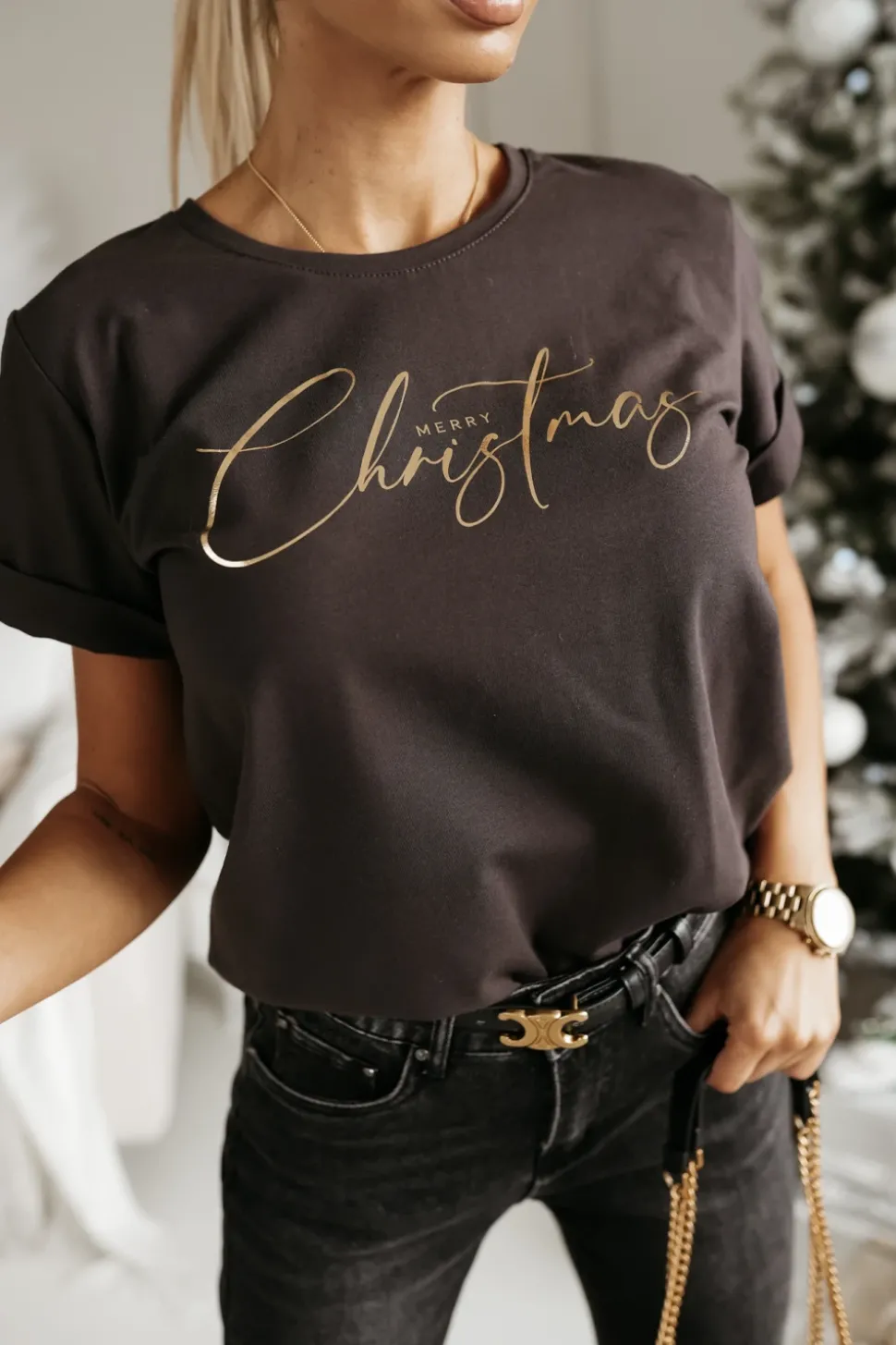 T-SHIRT BAWEŁNIANY ZE ZŁOTYM NAPISEM MERRY CHRISTMAS BRĄZOWY