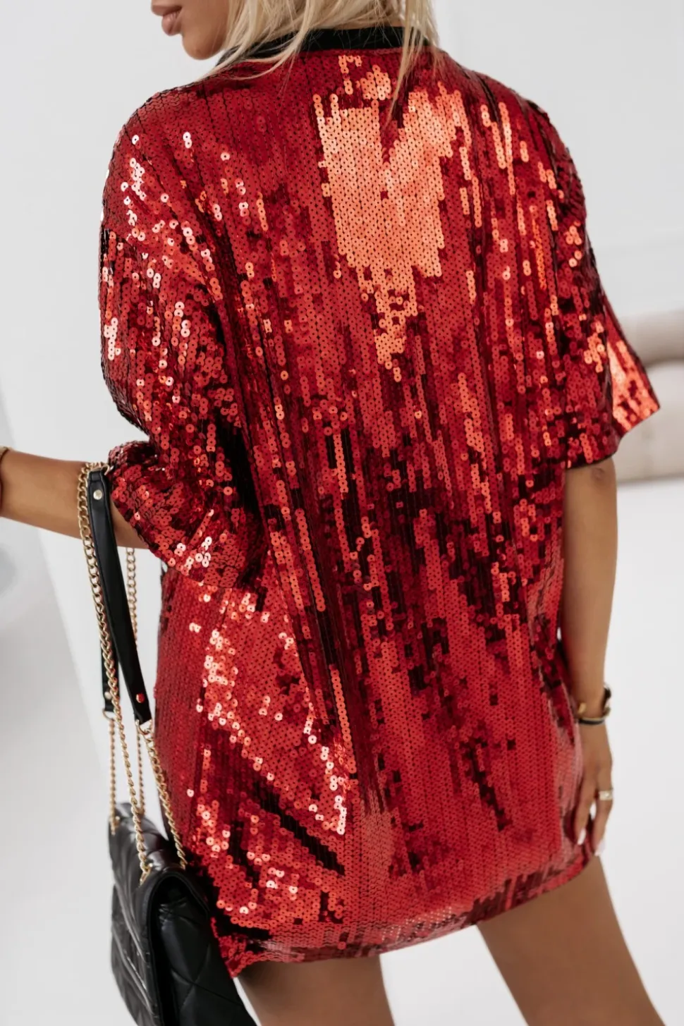 T-SHIRT CEKINOWY RUDOLPH O KROJU OVERSIZE CZERWONY