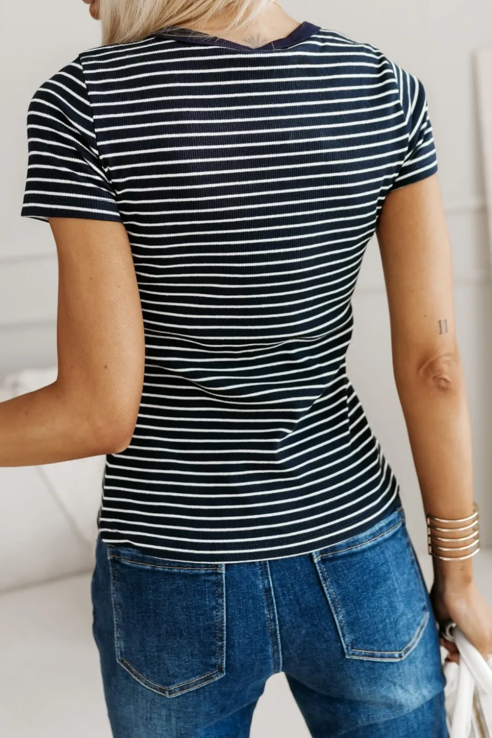 T-SHIRT CLASSIC W PASKI GRANATOWO-BIAŁE