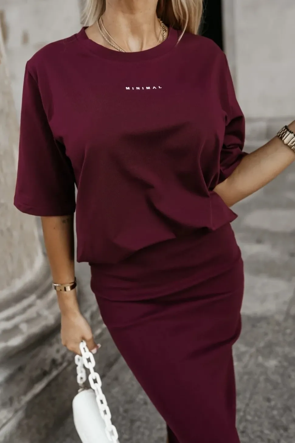 T-SHIRT OVERSIZE MINIMAL BURGUNDOWY