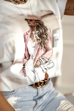 T-SHIRT PŁASZCZ I OKULARY