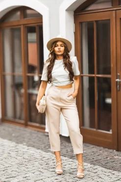 T-SHIRT SHORT Z PODUSZKAMI NA RAMIONACH MIĘTOWY