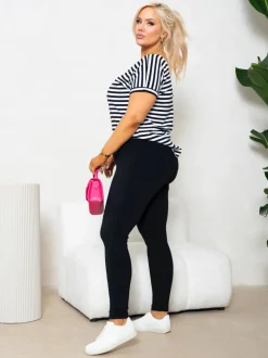 T-SHIRT V-NECK Z WYCIĘCIEM NA PLECACH W PASKI BIAŁO-CZARNE