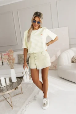 T-SHIRT Z HAFTEM WISIENKI W PASKI BIAŁO-ŻÓŁTE