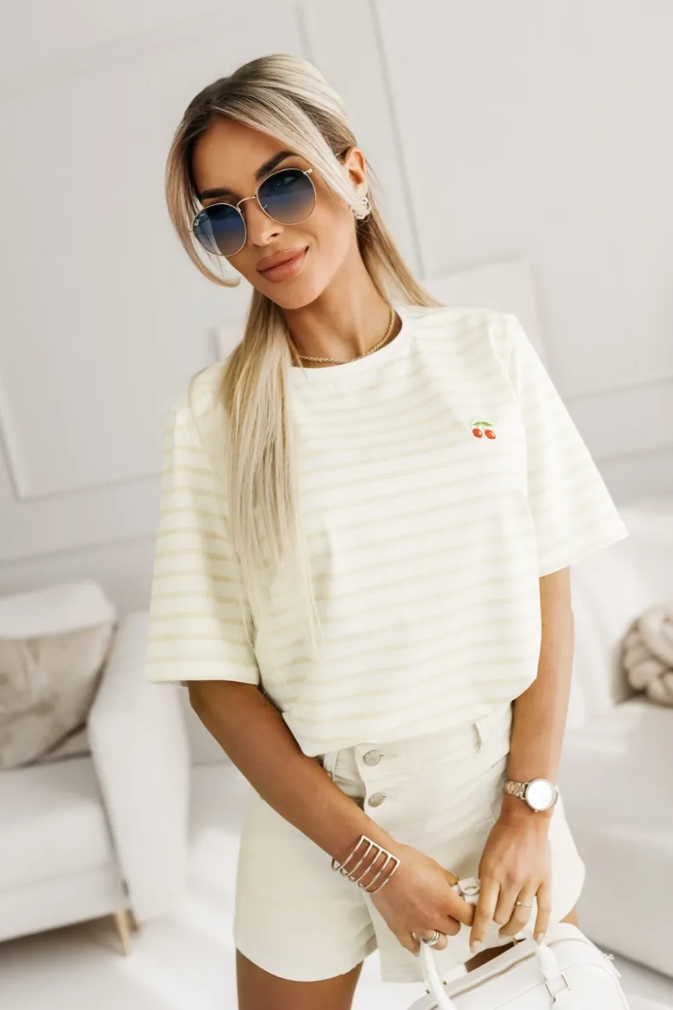 T-SHIRT Z HAFTEM WISIENKI W PASKI BIAŁO-ŻÓŁTE