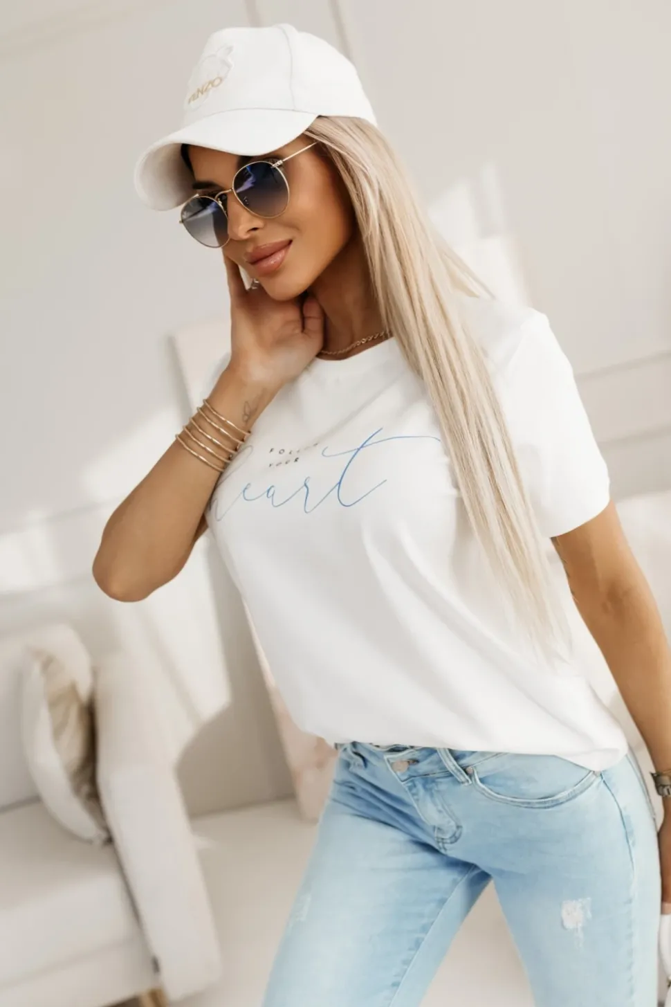 T-SHIRT Z NADRUKIEM FOLLOW YOUR HEART BIAŁY