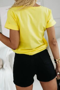 T-SHIRT Z NAPISEM PROSECCO ŻÓŁTY