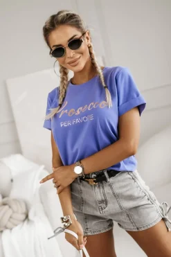T-SHIRT Z NAPISEM PROSECCO LAWENDOWY